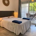 Piso En El Centro De La Carihuela Apartman *